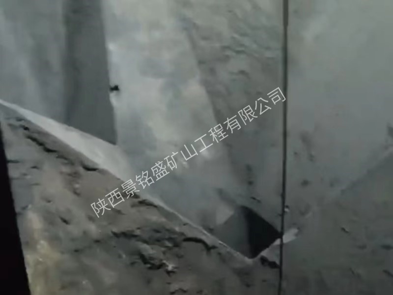 煤仓清理
